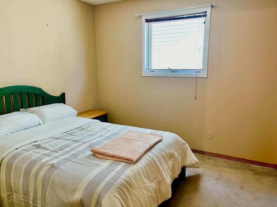 Airport 4br2ba Double Garage Pet Friendly Apartment